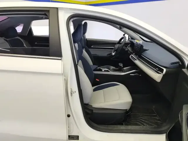 Geely Emgrand — Фото автомобиля 8
