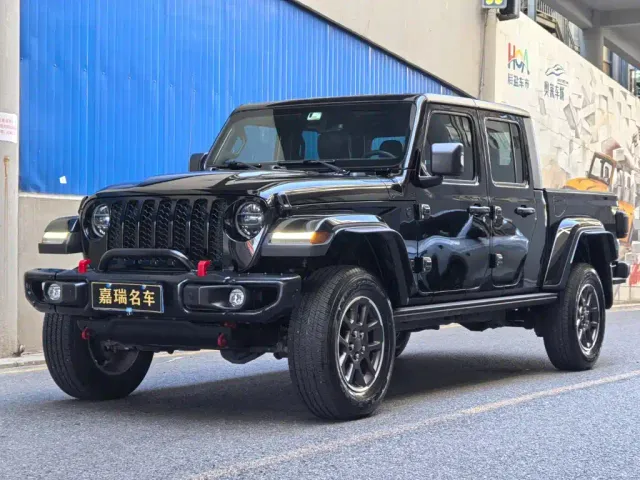 Фотография автомобиля — Jeep Gladiator