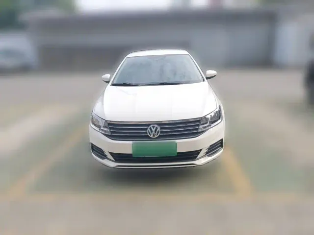 Volkswagen Lavida — Фото автомобиля 2