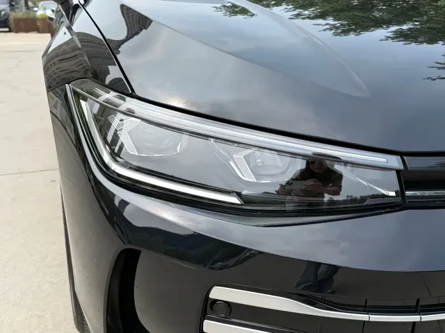 Volkswagen Passat — Фото автомобиля 4