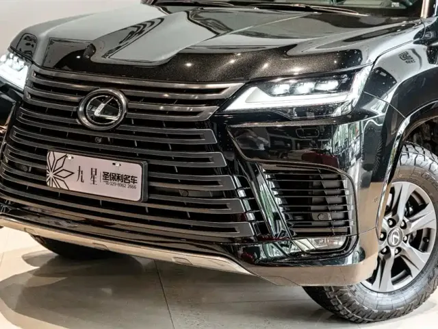 Lexus LX — Фото автомобиля 20