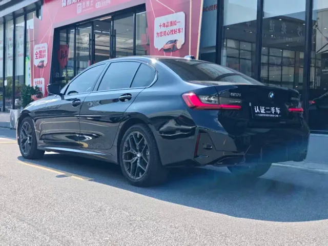 BMW 3 Series — Фото автомобиля 3