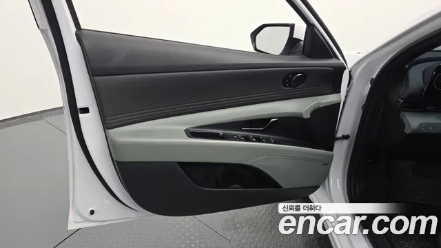 Hyundai Avante CN7 — Фото автомобиля 24