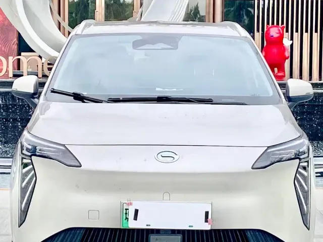 GAC Aion Y — Фото автомобиля 2