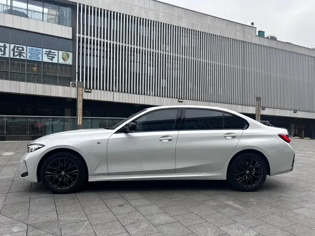 BMW 3 Series — Фото автомобиля 4