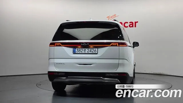 Kia Carnival 4th Gen — Фото автомобиля 4