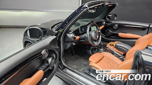 Mini Cooper Convertible — Фото автомобиля 10