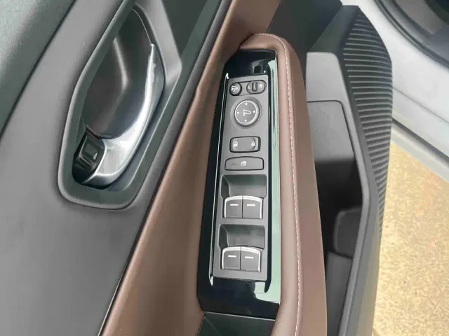 Honda Inspire Hybrid — Фото автомобиля 6