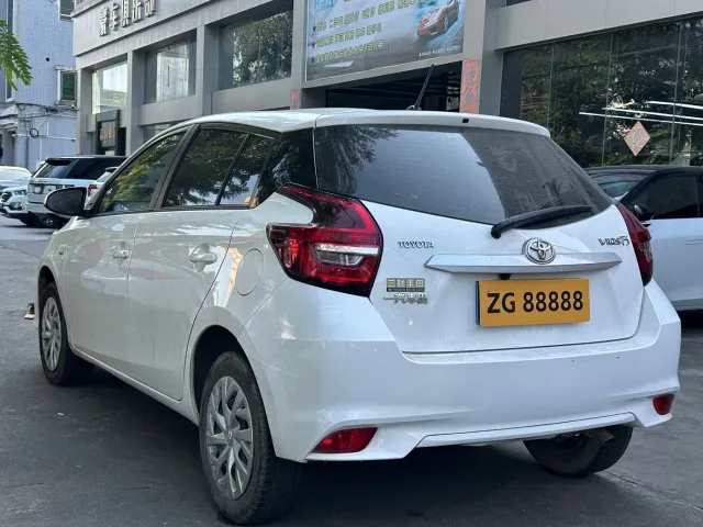 Toyota Vios FS — Фото автомобиля 4