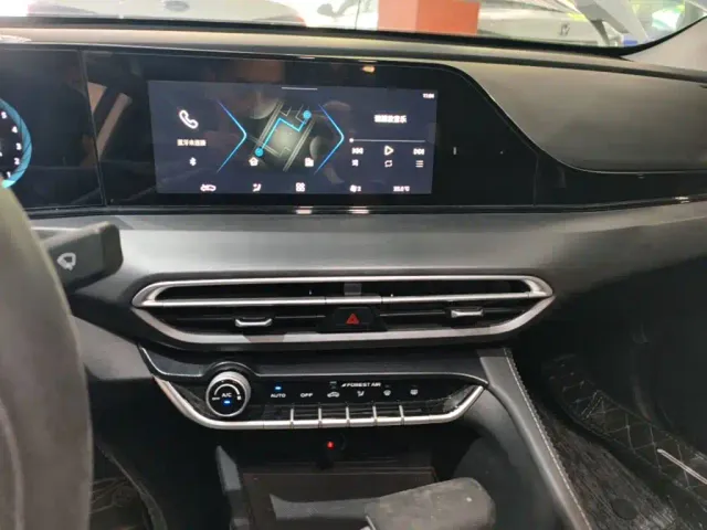 Changan Eado — Фото автомобиля 12