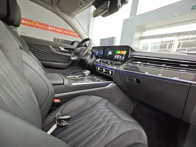 Hongqi HS5 — Фото автомобиля 15