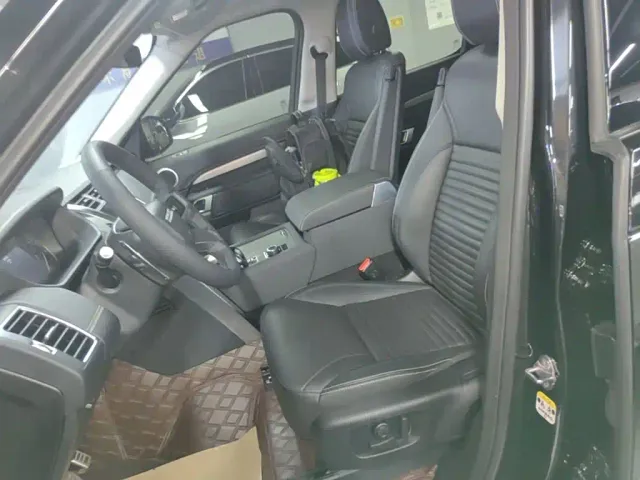 Land Rover Discovery — Фото автомобиля 14