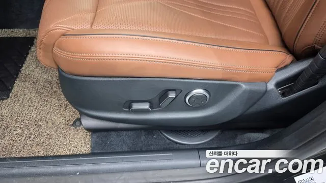 Genesis GV70 2.5T Бензин AWD — Фото автомобиля 28
