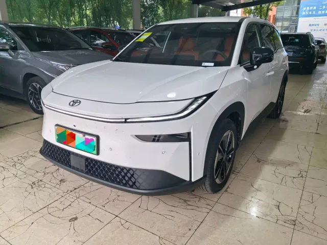 Фотография автомобиля — Toyota BoZhi 3X