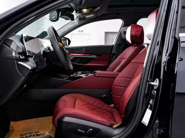 BMW 5 Series — Фото автомобиля 24