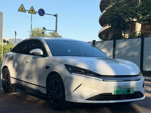 BYD Qin L — Фото автомобиля 3