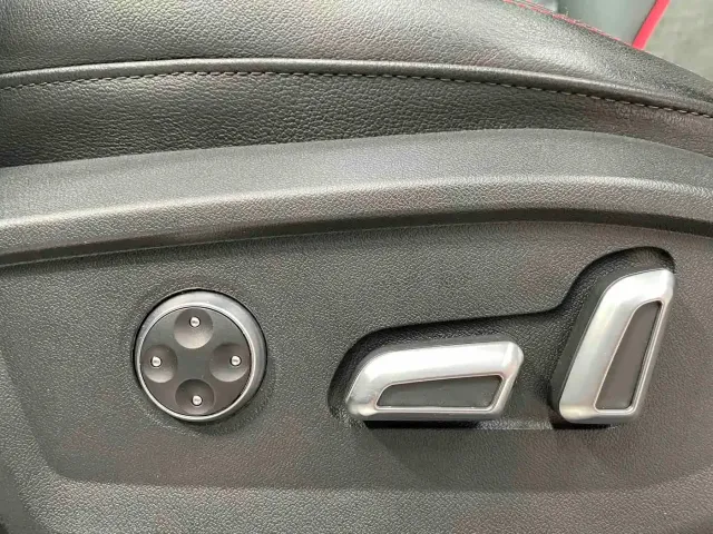 Audi Q2L — Фото автомобиля 16