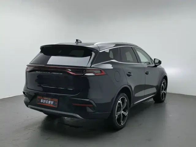 BYD Tang — Фото автомобиля 2