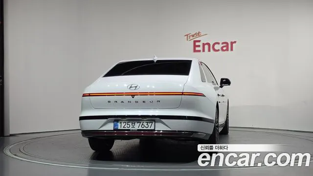 Hyundai Grandeur GN7 — Фото автомобиля 4