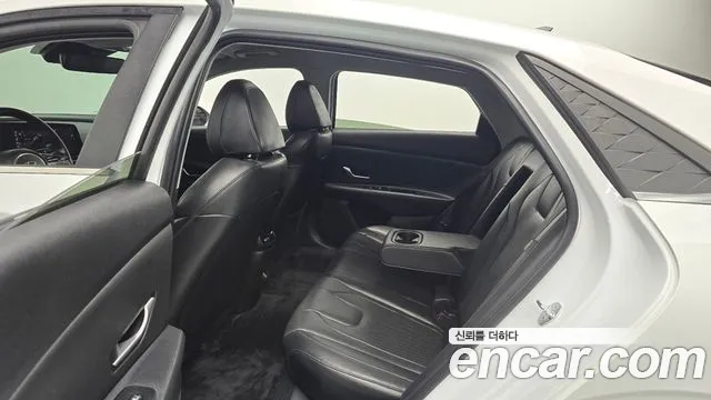 Hyundai AVANTE Новый Avante (CN7) — Фото автомобиля 12