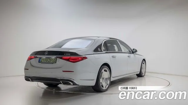 Mercedes-Benz S-Class — Фото автомобиля 2
