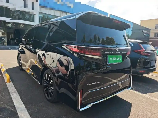 Toyota Vellfire — Фото автомобиля 4
