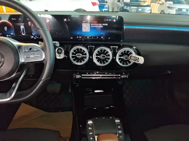 Mercedes-Benz A-Class — Фото автомобиля 12