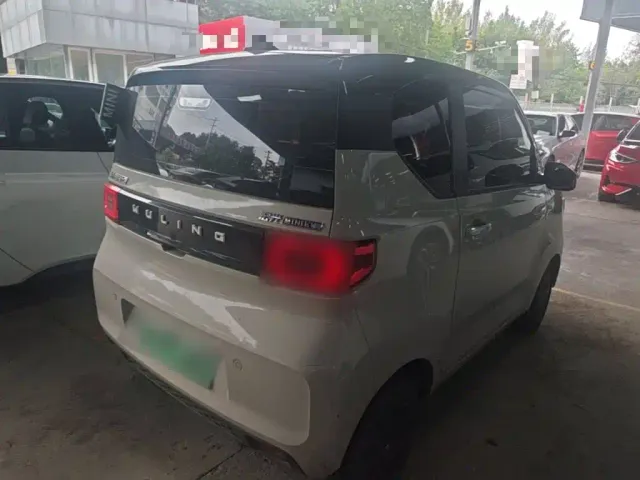 Wuling Hongguang Mini EV — Фото автомобиля 6