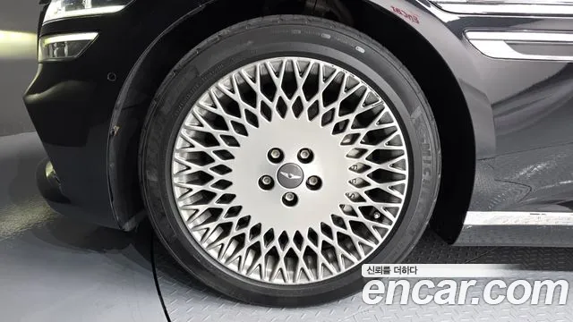 Genesis G80 Бензин 2.5 турбо AWD — Фото автомобиля 3