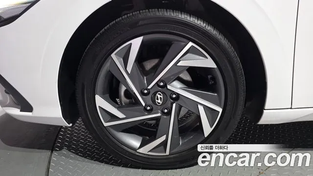 Hyundai Avante — Фото автомобиля 5