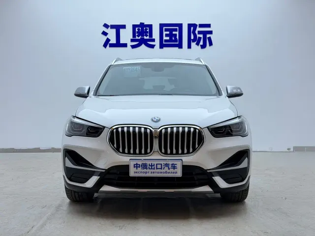 BMW X1 — Фото автомобиля 2