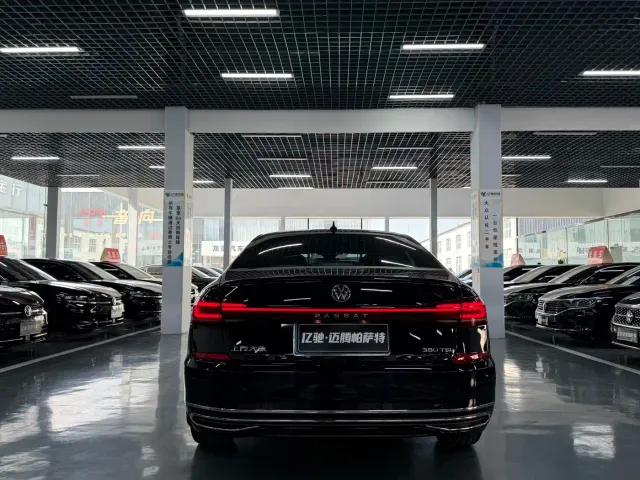 Volkswagen Passat — Фото автомобиля 4