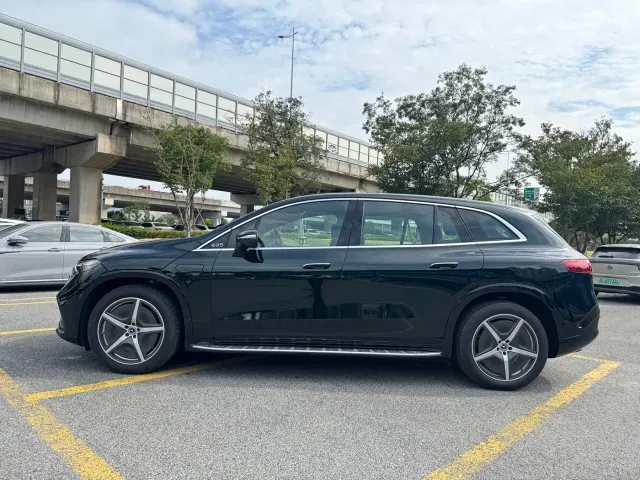 Mercedes-Benz EQS SUV — Фото автомобиля 8