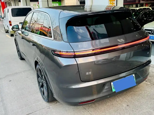 Li Auto L7 — Фото автомобиля 3