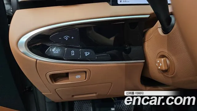 Genesis GV70 2.5T Бензин AWD — Фото автомобиля 15