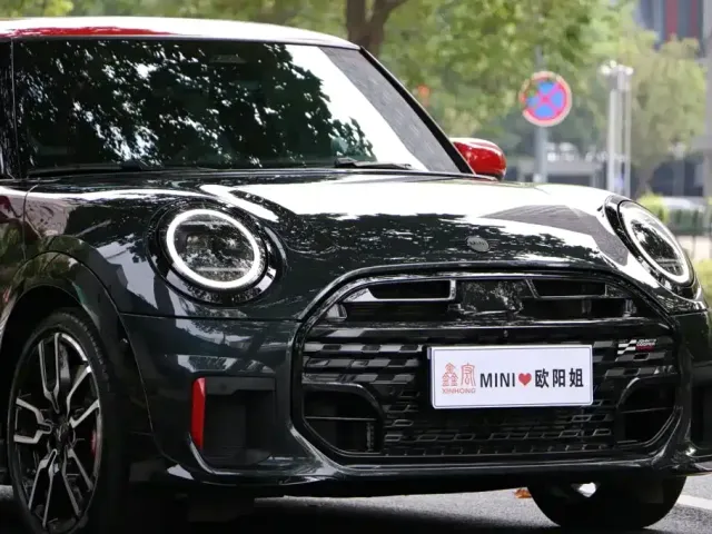 MINI John Cooper Works — Фото автомобиля 8