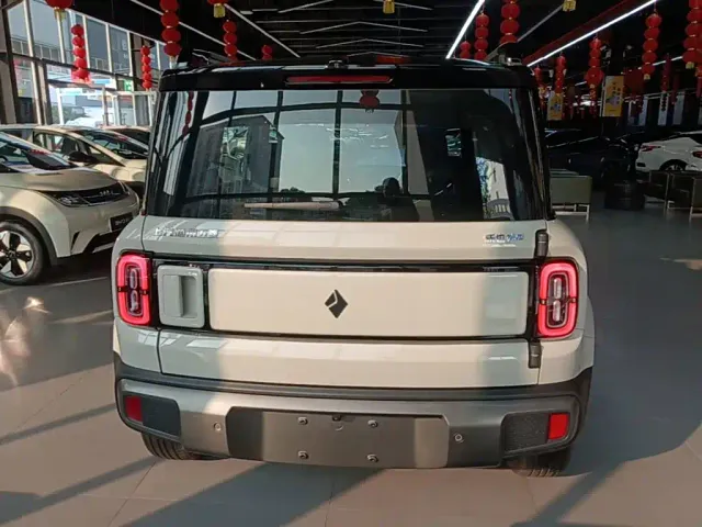Baojun Yep Plus — Фото автомобиля 5