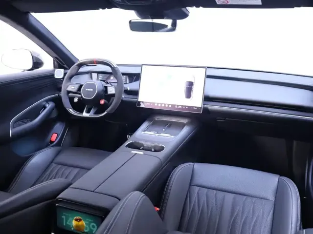 Xiaomi SU7 — Фото автомобиля 20