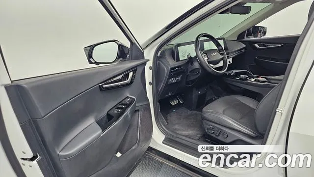 Kia EV6 — Фото автомобиля 10