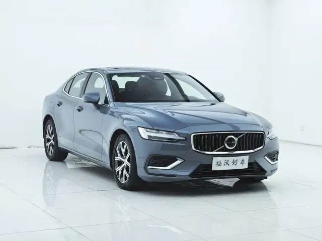 Volvo S60 — Фото автомобиля 3