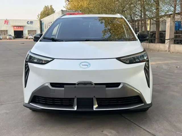 GAC Aion Y — Фото автомобиля 2