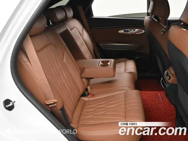 Genesis GV70 — Фото автомобиля 12