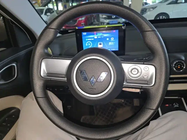 Wuling Bingo — Фото автомобиля 10