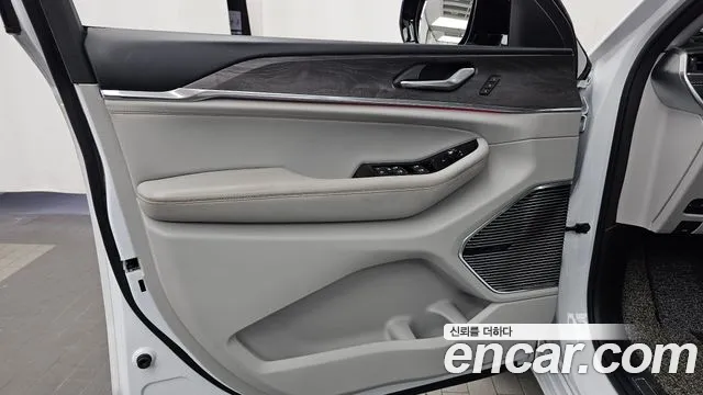 Jeep Cherokee WL — Фото автомобиля 13
