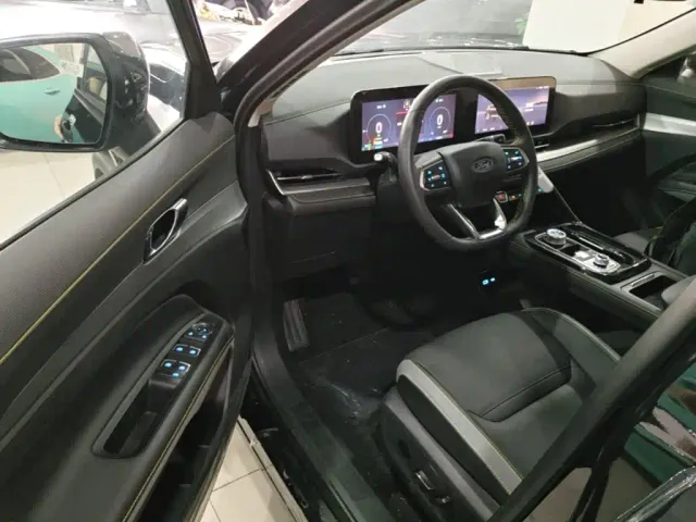 Ford Lingrui — Фото автомобиля 15