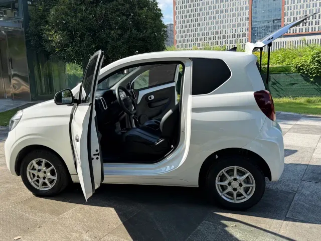 Roewe Clever — Фото автомобиля 18