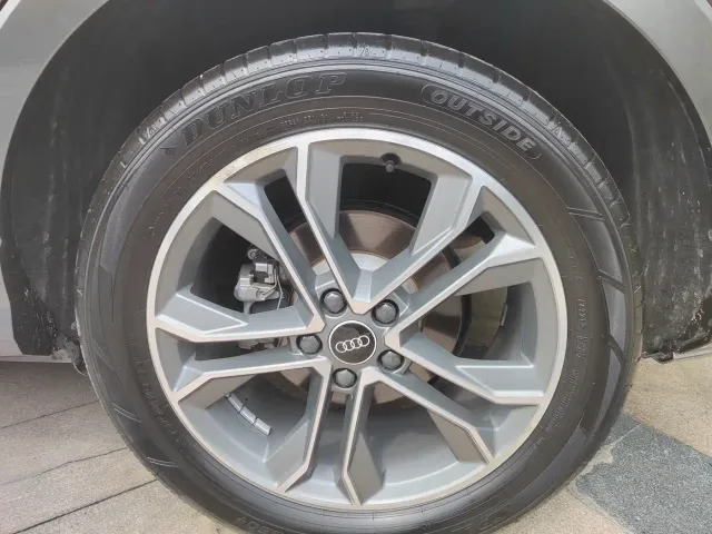 Audi Q3 — Фото автомобиля 10
