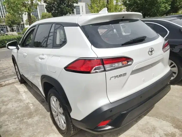 Toyota Frontlander — Фото автомобиля 4