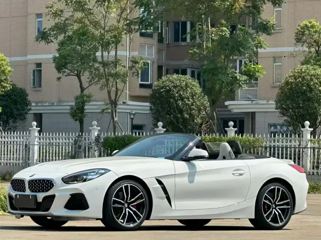 Фотография автомобиля — BMW Z4
