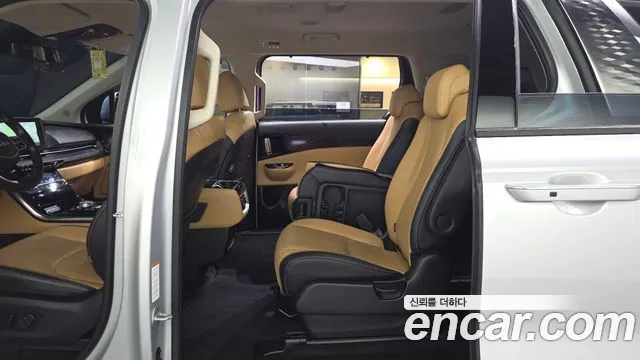 Kia Carnival Generation 4 — Фото автомобиля 16